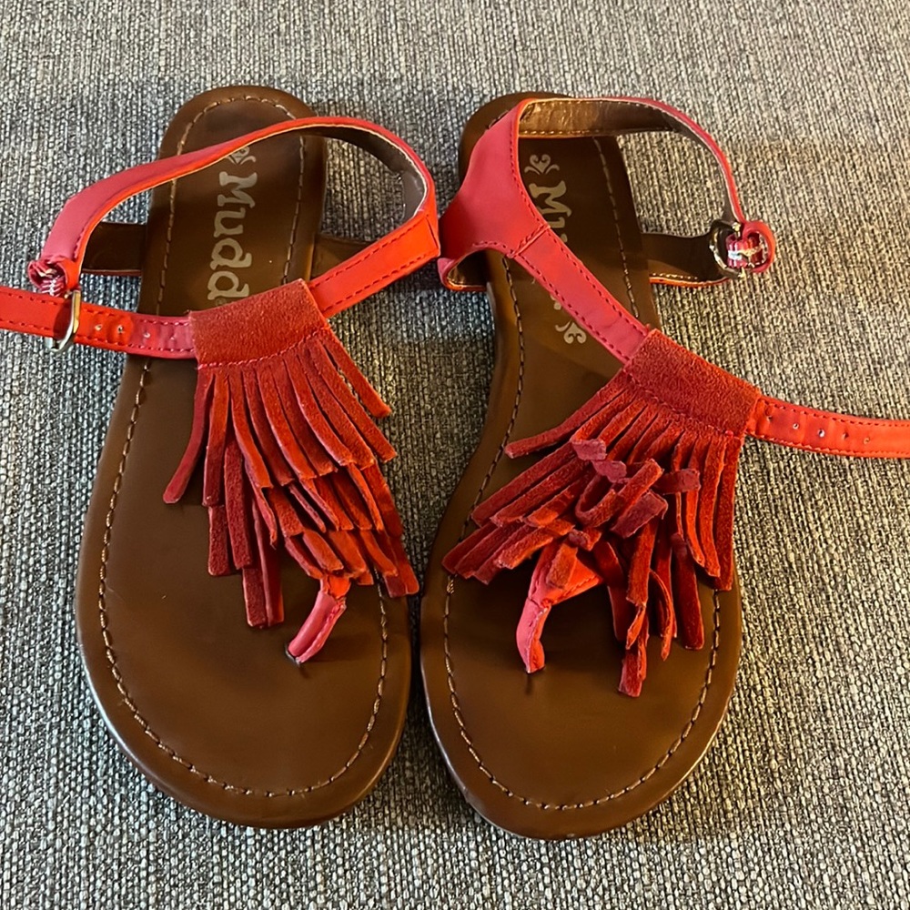 Size 6 fringe flip flops with heel strap plus free surprise gift!